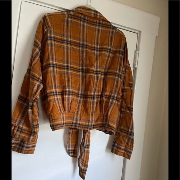 Mustard Seed Plaid tie up button down top Size Small - Picture 8 of 9
